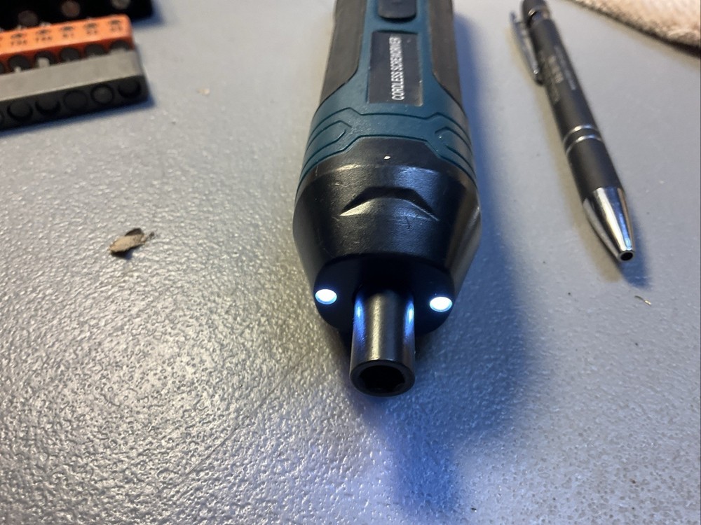 Lithium Pro 4V Screwdriver-Rechargeable W/27 Bits Including Nut Driver Bits