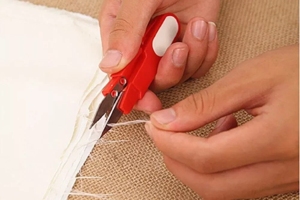 4-Pack Embroidery Sewing Snips – Precision Thread Cutter Scissors Yarn Nippers