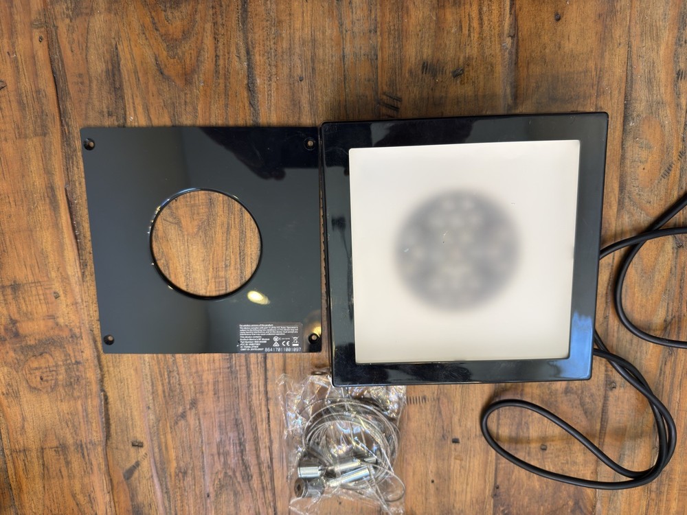 RADION G4XR15 PRO w/ hanging kit & diffuser