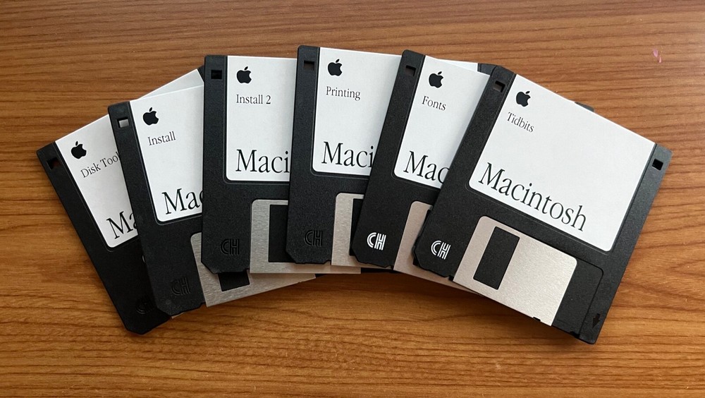 Apple Macintosh Startup Disk for Vintage Mac - System 7.1.1 1.44MB (6-Disk Set)