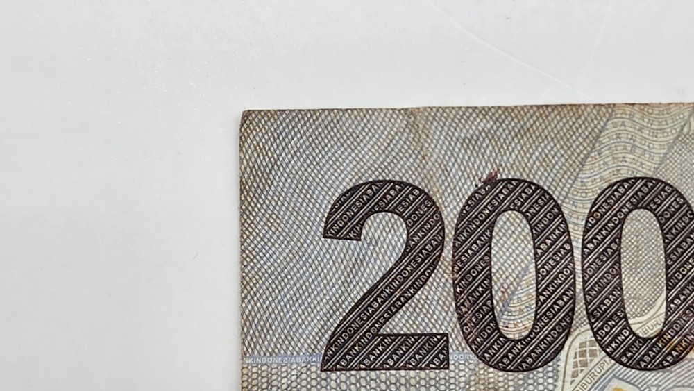 2013 Indonesia 2000 Rupiah Banknote - P#148e