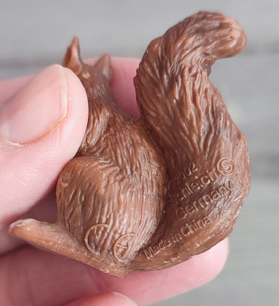 Schleich Animals, Retired Squirrel eating