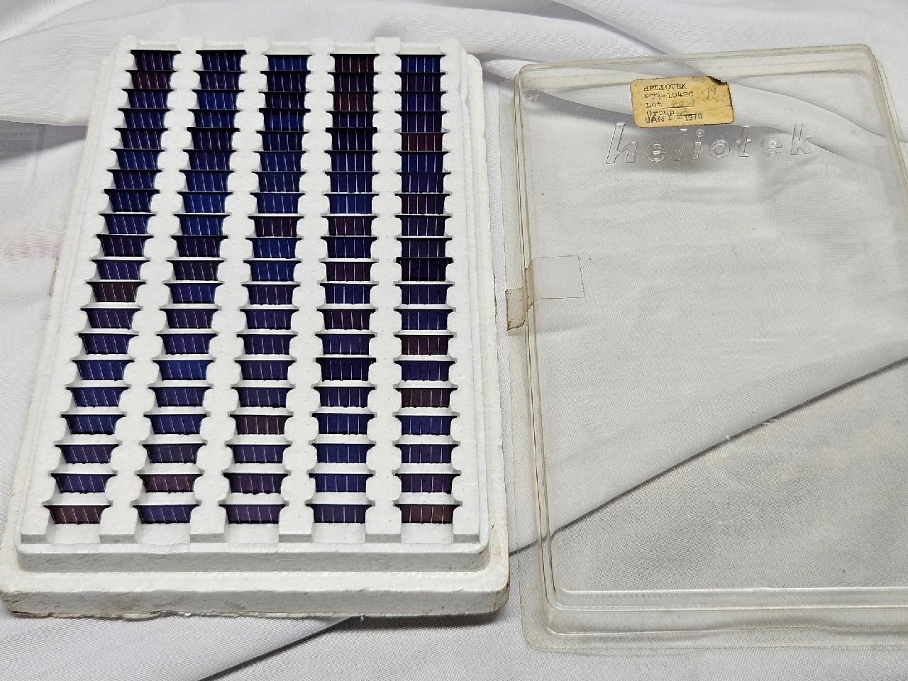 1970 Vintage Heliotek PT3 Miniature Solar Cell 20 X 20 mm 1/2 Volt Lot of 100
