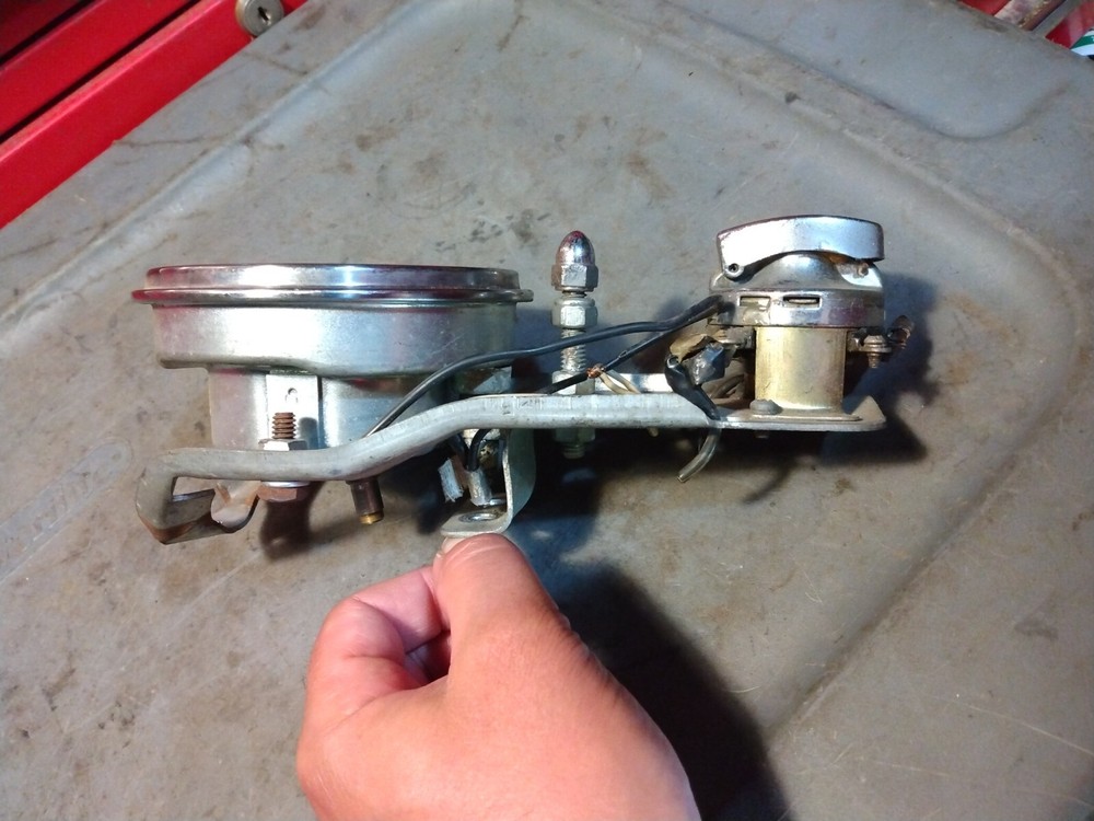 Harley-Davidson Split Tank Speedometer bracket ignition switch NOT WORKING
