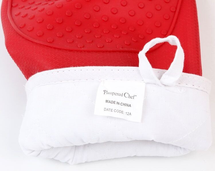 PAMPERED CHEF SILICONE OVEN MITT SET of 2