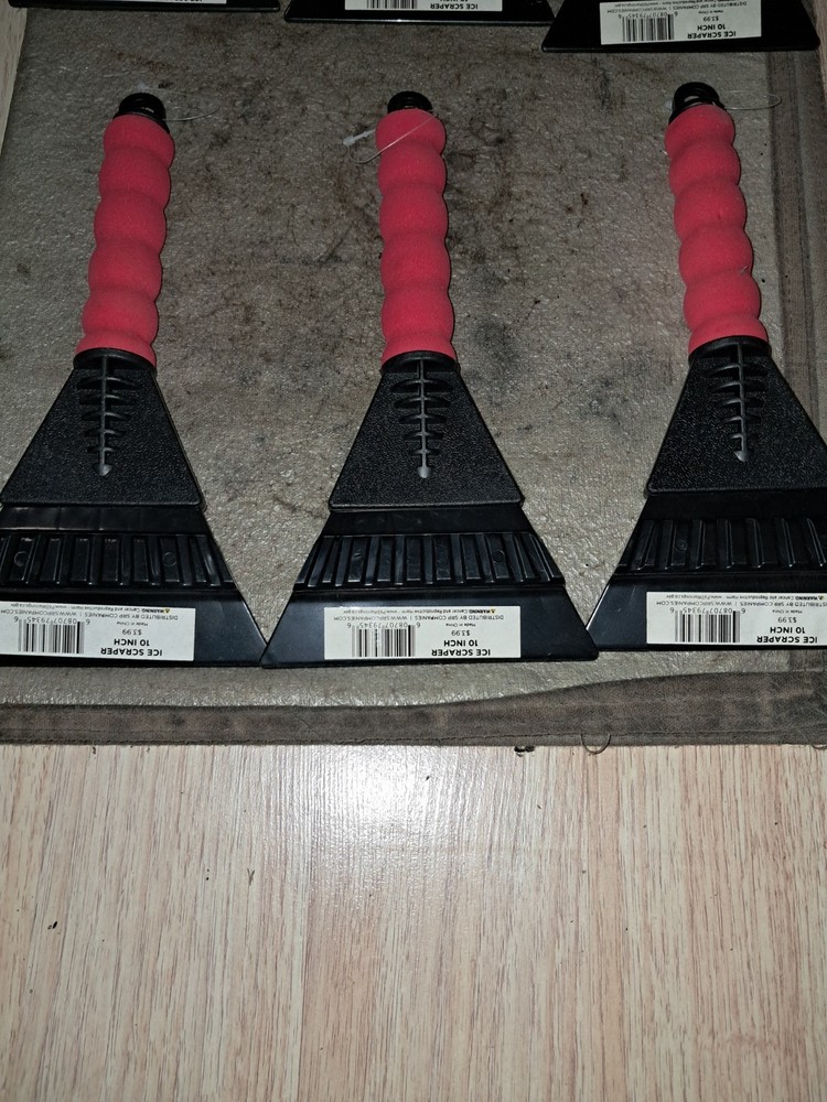 Hand Held Ice Scrapers ( 6 Pack )