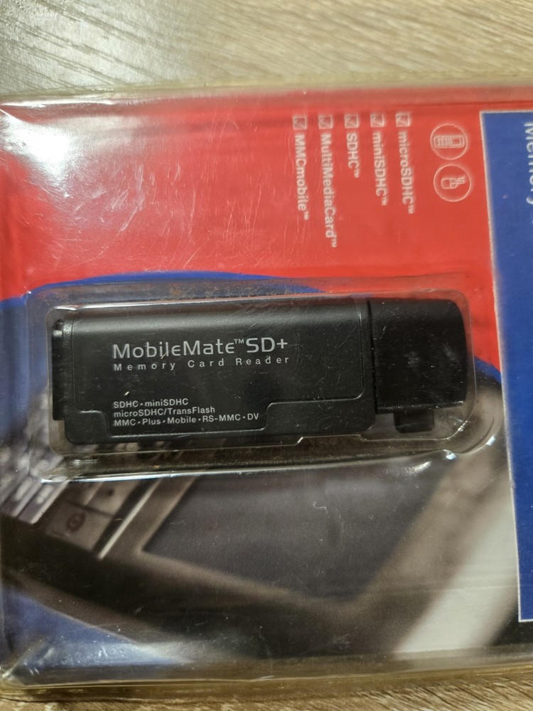SanDisk MobileMate SD Plus Memory Card Reader (SDDR-104-A11M)