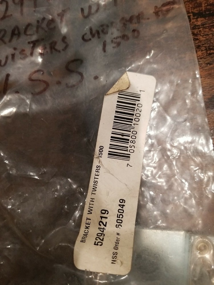 N.S S. BRACKET WITH TWISTERS PART # 5294219
