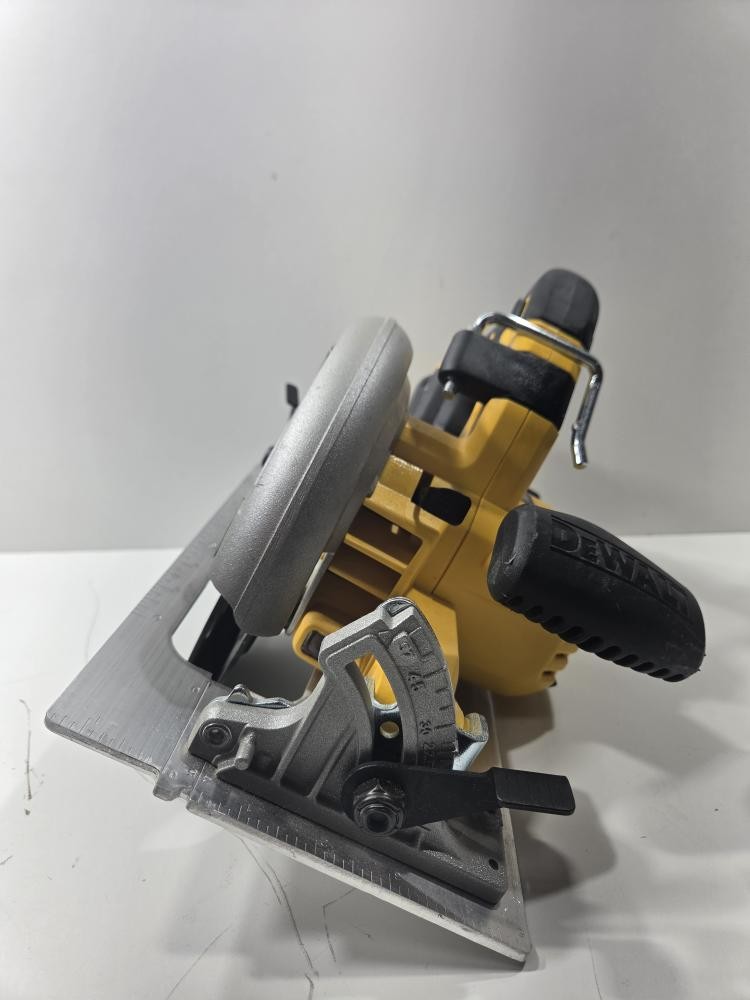 DEWALT DCS573 (P13018763)