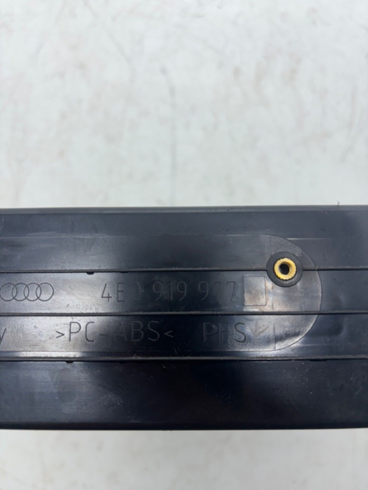 Audi A8 D3 (2005-2007) Sat Nav DVD Head Unit 4E0919977