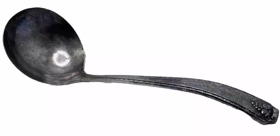 Oneida Tudor Serving Spoon Silver Plate 7"