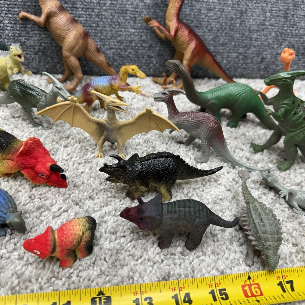 Toy Dinosaur huge lot small mini dino figures