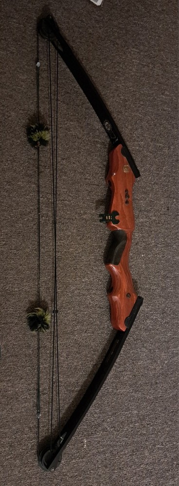 VINTAGE BEAR KODIAK BOW ARCHERY