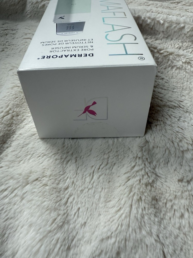 NEW DERMAFLASH DermaPore Ultrasonic Pore Extractor Seafoam