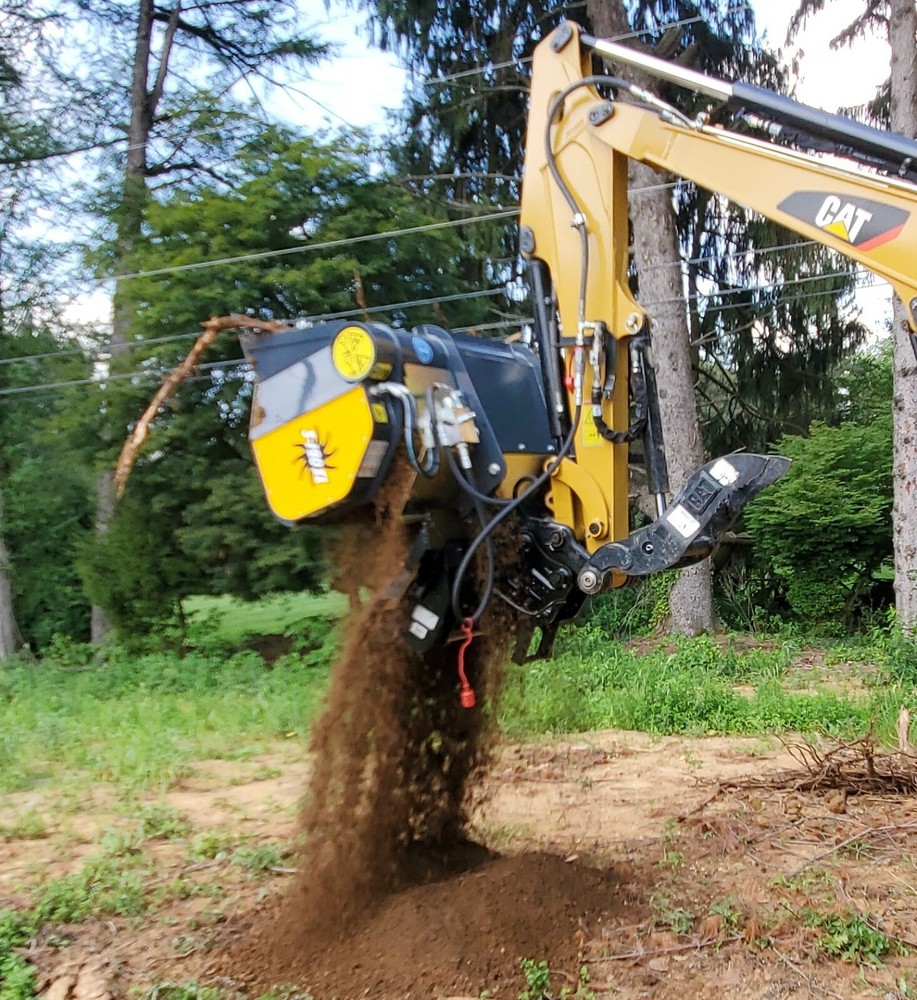 compact excavator soil screening bucket - fast and effective in damp soil