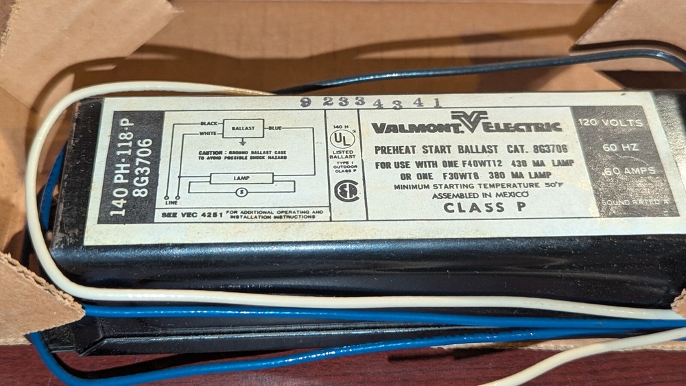 (1) Valmont Fluorescent Ballast 8G3706