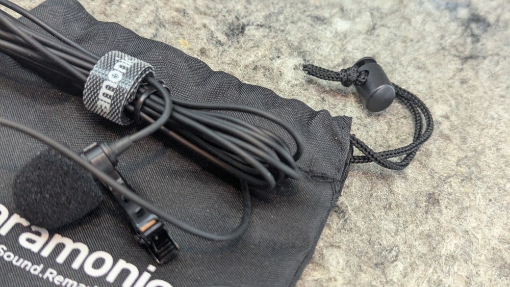 🔥New/Open Box🔥 Saramonic Lavalier Microphone for Apple Lightning Connection