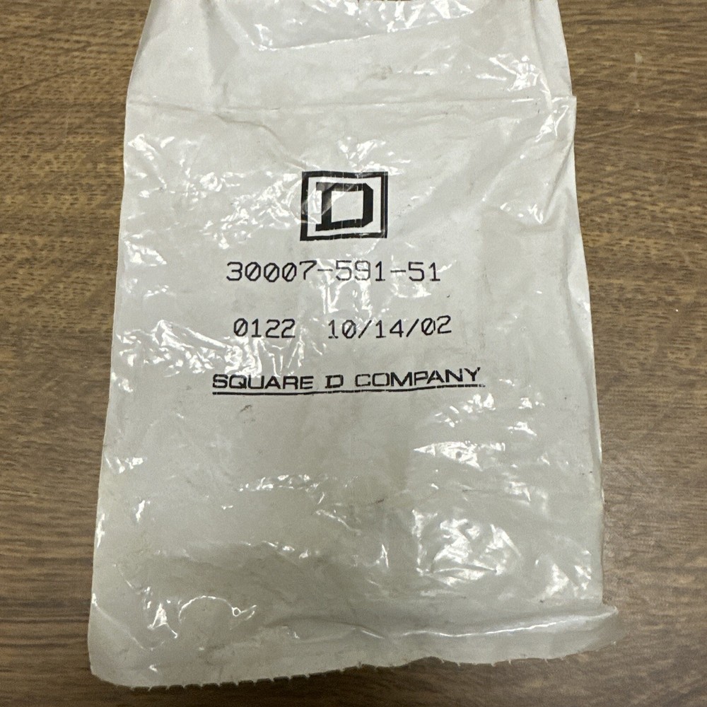 Square D,30007-591-51,Gasket and Bracket