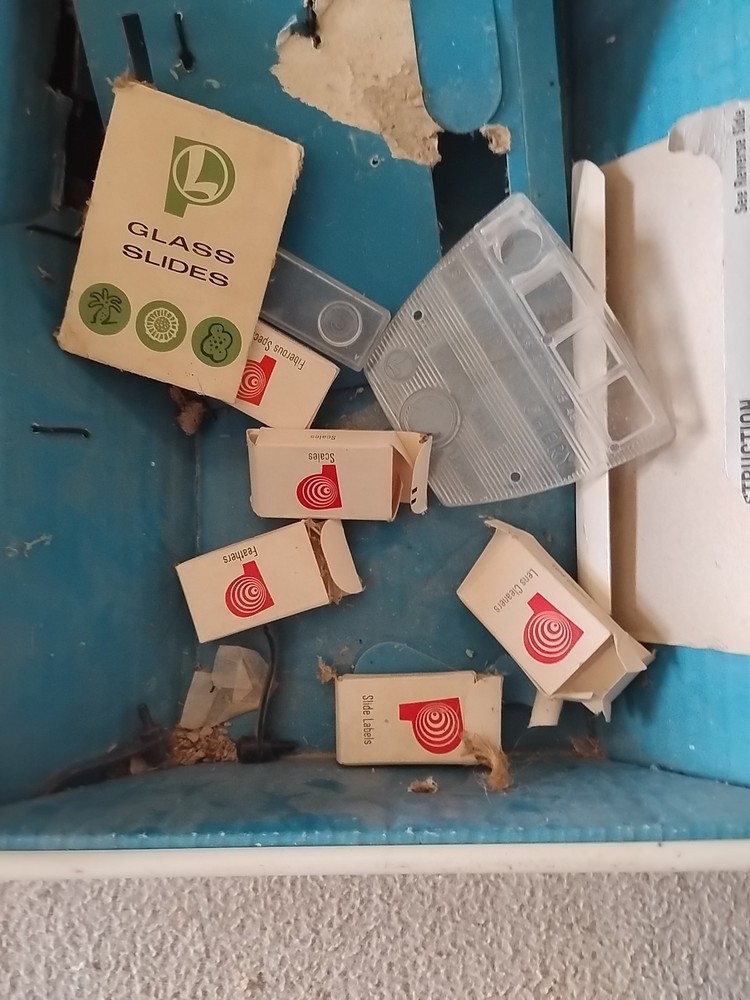 Vintage Porter Microcraft Student Research Series Microscope in Case