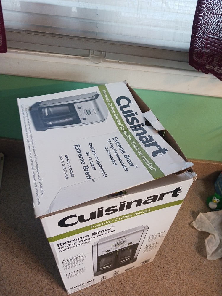 Cuisinart DCC-2650 Extreme Brew 12-Cup Programmable Coffee Maker Silver & Black