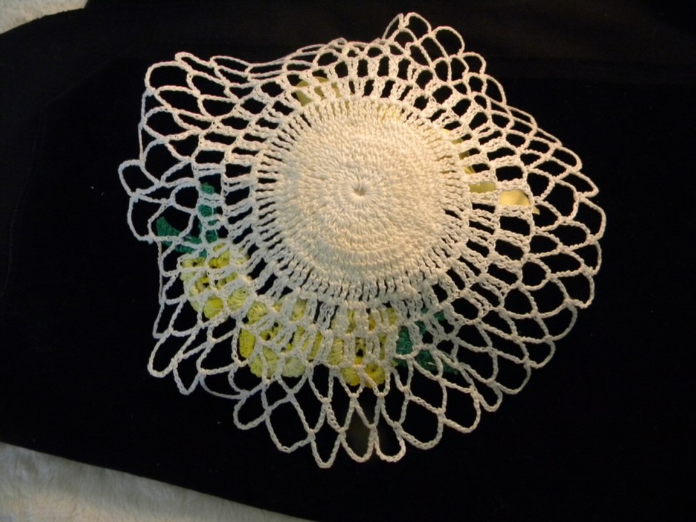 vintage crocheted pincushion hat Never Used
