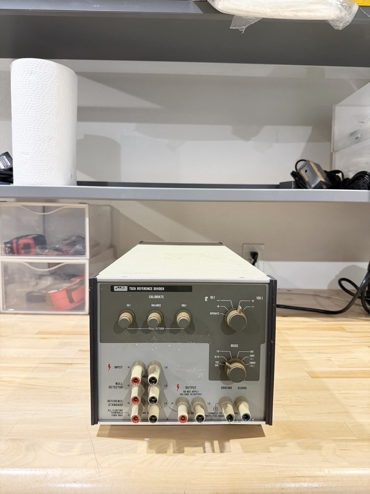 FLUKE 752A REFERENCE DIVIDER (TESTED) FREE SHIPPING