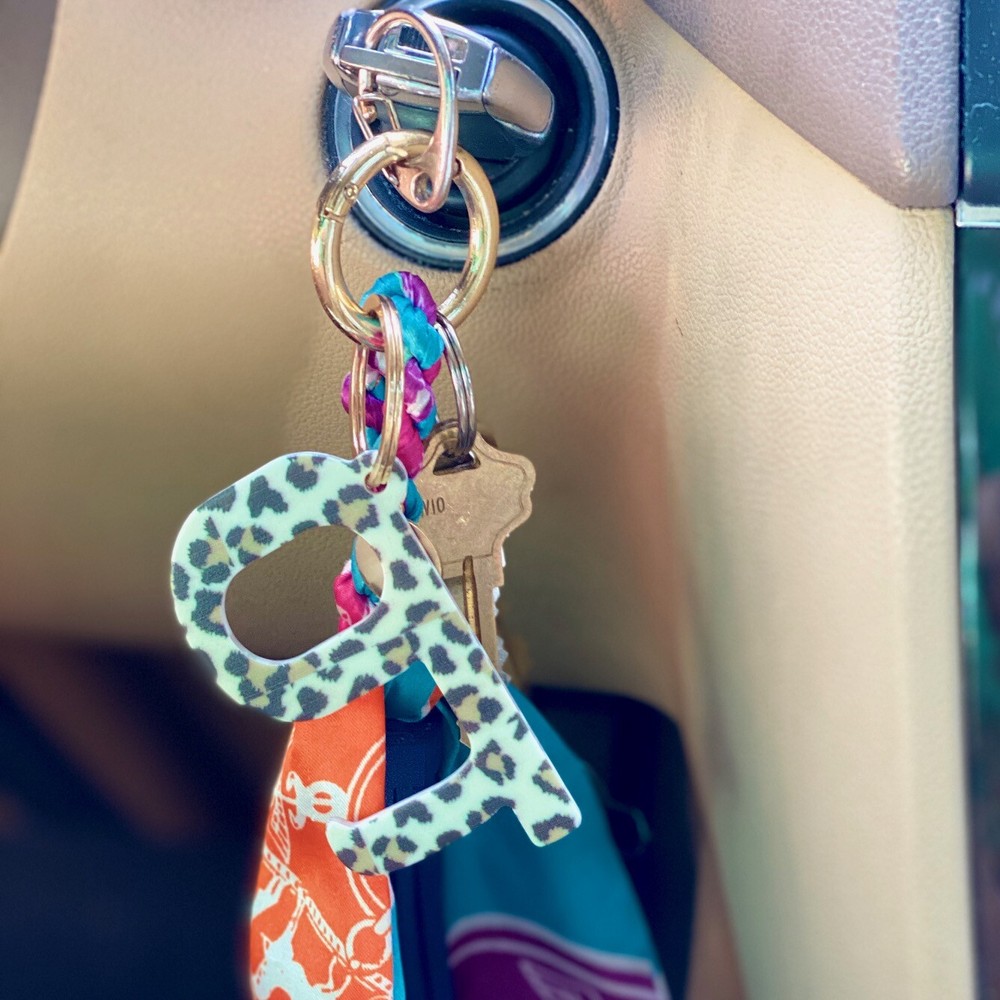 Touchless Door Opener Key Ring, No Touch Hook, No Touch Button Pusher