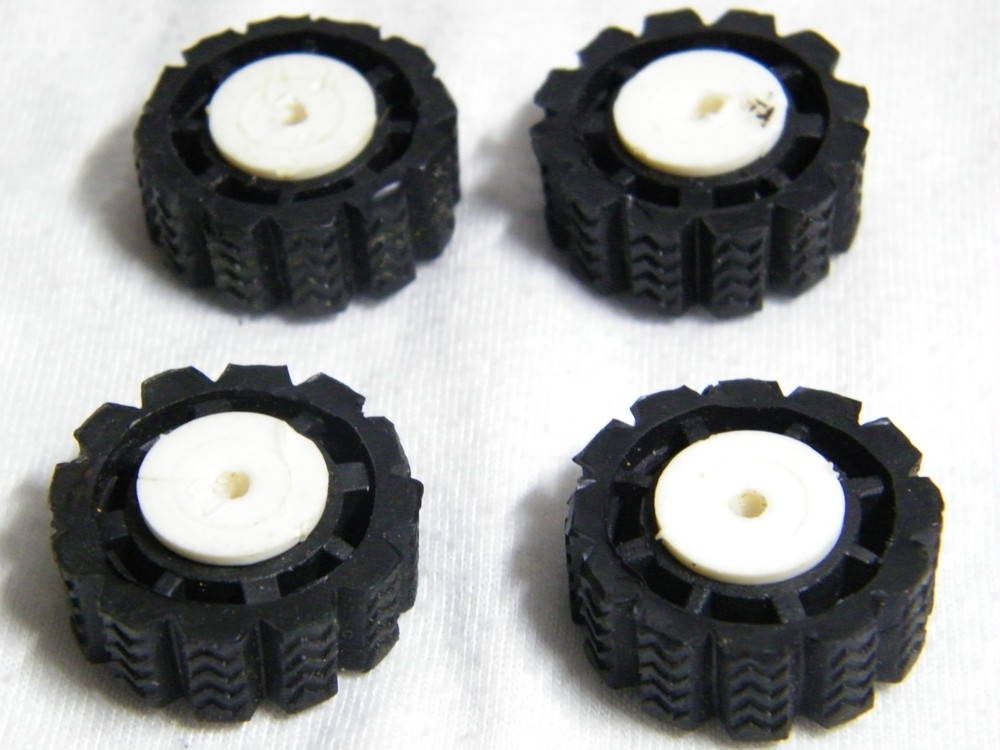 Stomper wheels and tires
