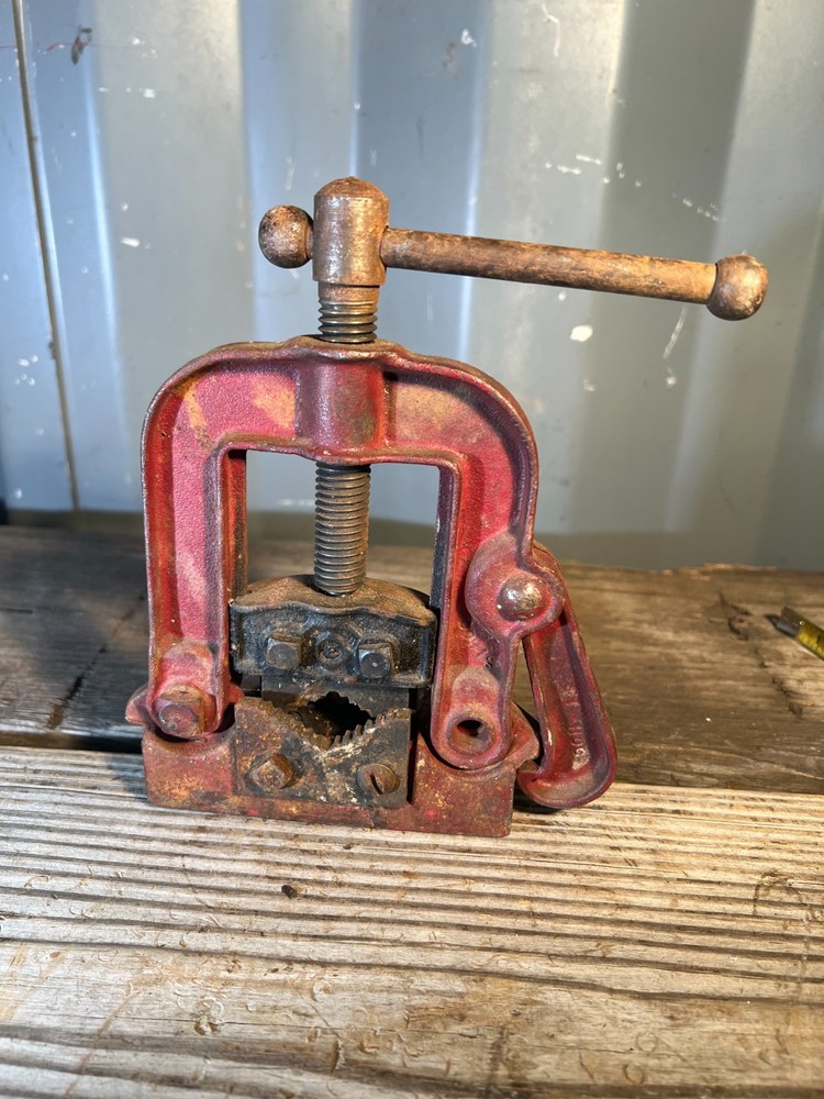 Vintage Dunlap Pipe Vise, Bench Mount Tool, No. 00-H, with mounting hardware
