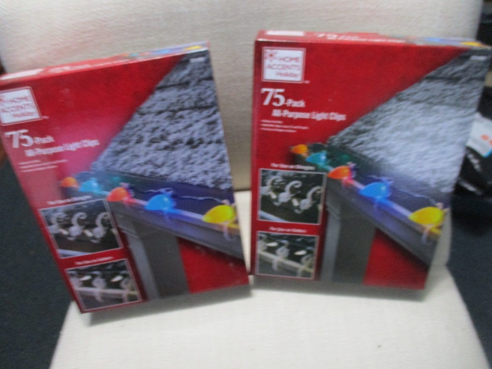 2 pack Home Accents Holiday 75 per Pack All Purpose Gutter Light Clips New