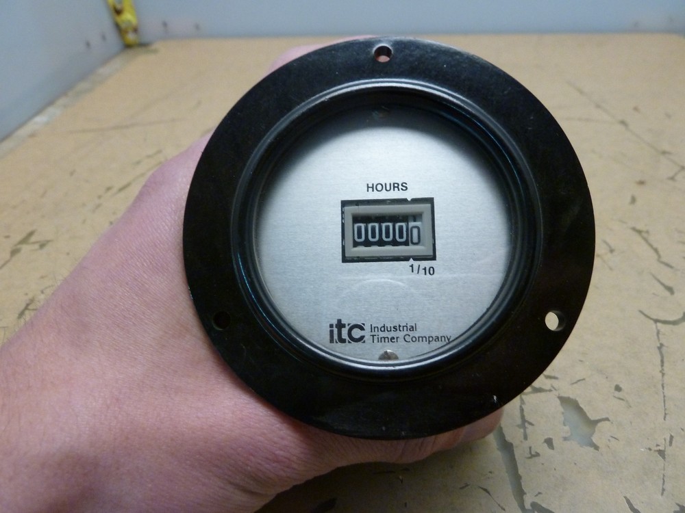 ITC C-2 timer hour meter 120VAC 60Hz 3W [E-8.5]