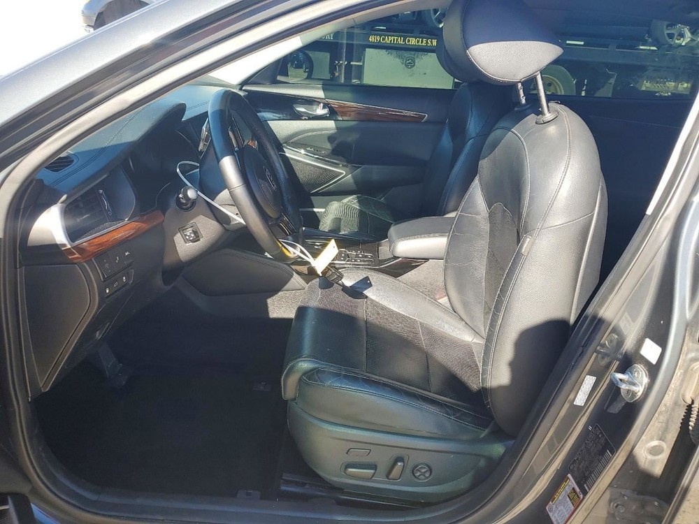 CADENZA 2017 Glove Box 5004629
