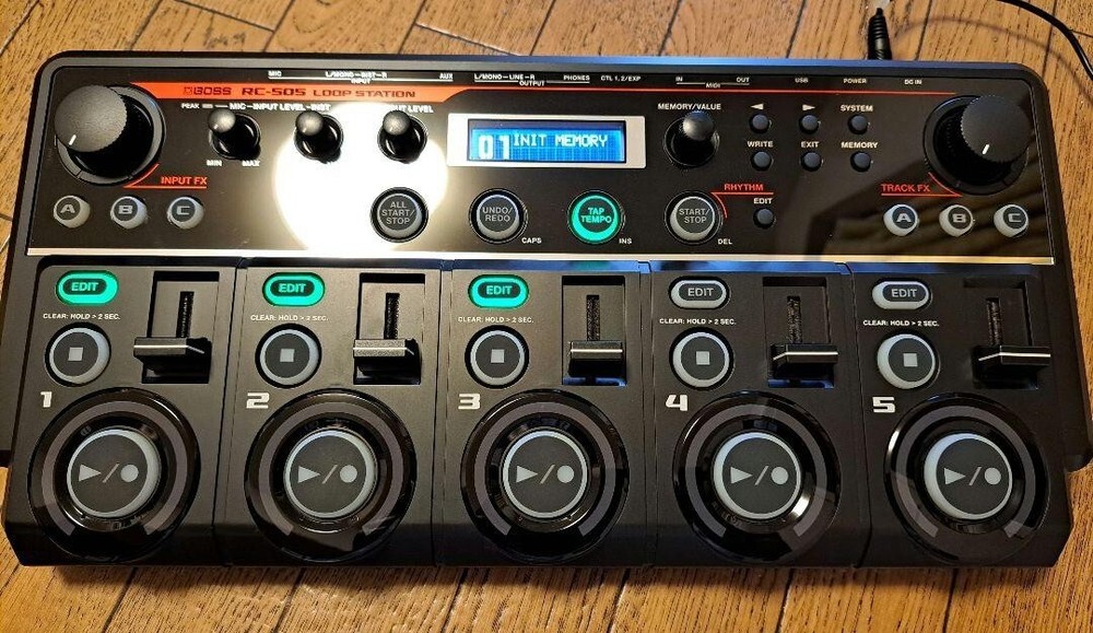 Boss RC-505 Loop Station Phrase Recorder Keyboard Effect Workstation Table top