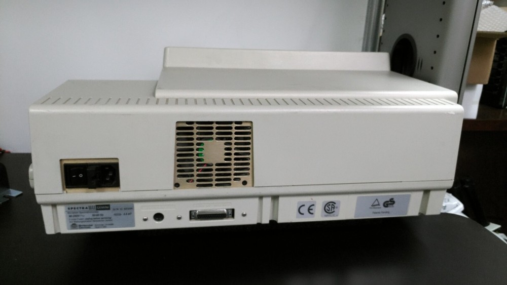 Molecular Devices SpectraMAX Gemini Microplate Spectrophotometer