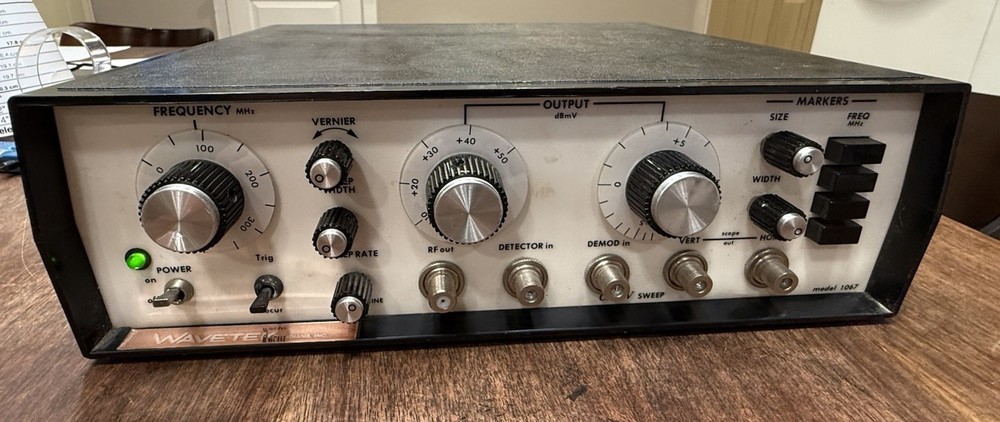Wavetek 1067 CATV Sweep Generator