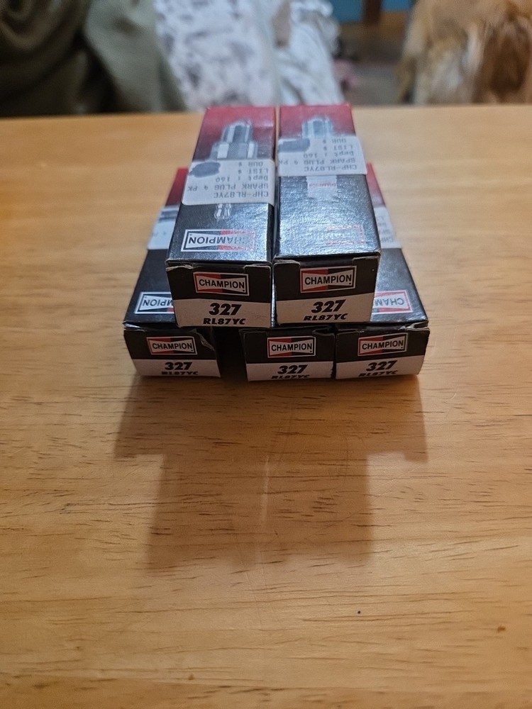 5 New Champion Spark Plugs 327 RL87YC