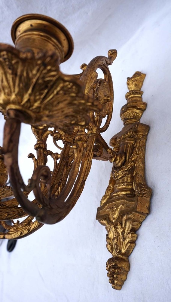 French Victorian Ormolu Engraved Brass 3 Arms Sconce Wall Light 19th C