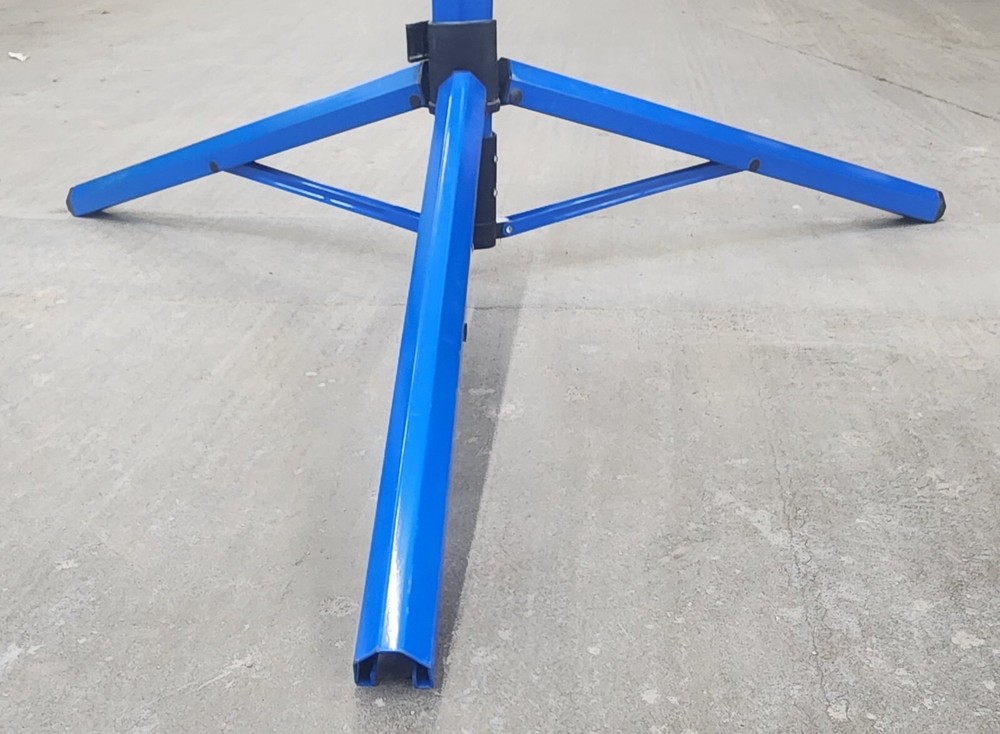 6FT LIGHT-DUTY TELESCOPING TRIPOD 48" BASE DIAMETER ADJUSTABLE HEIGHT