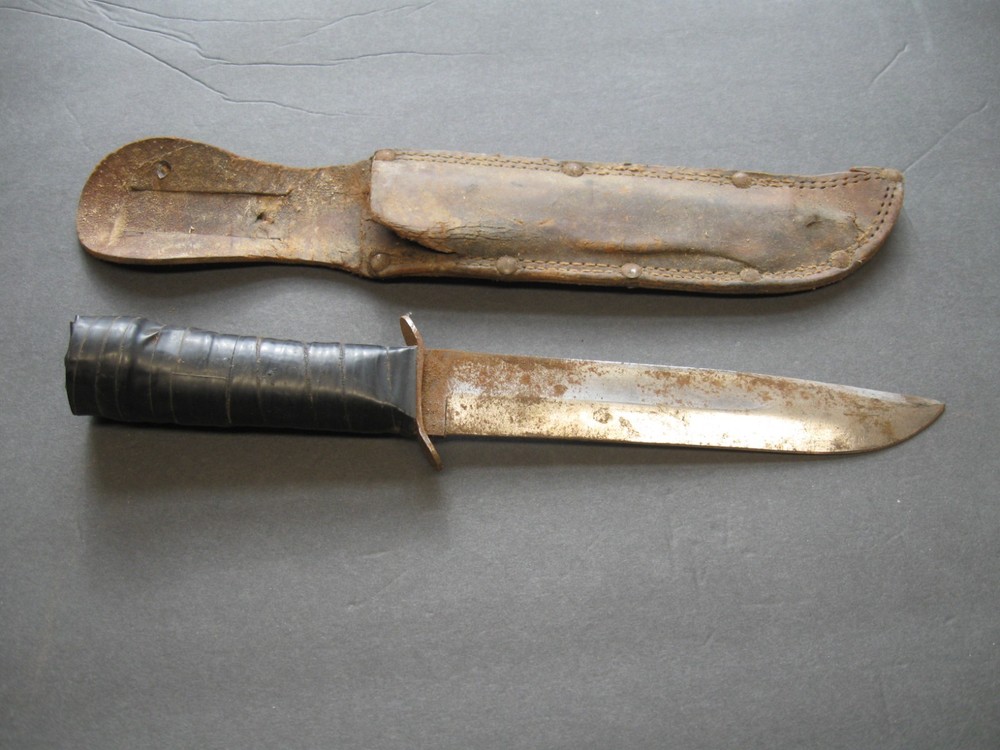 Western WWII fighting knife