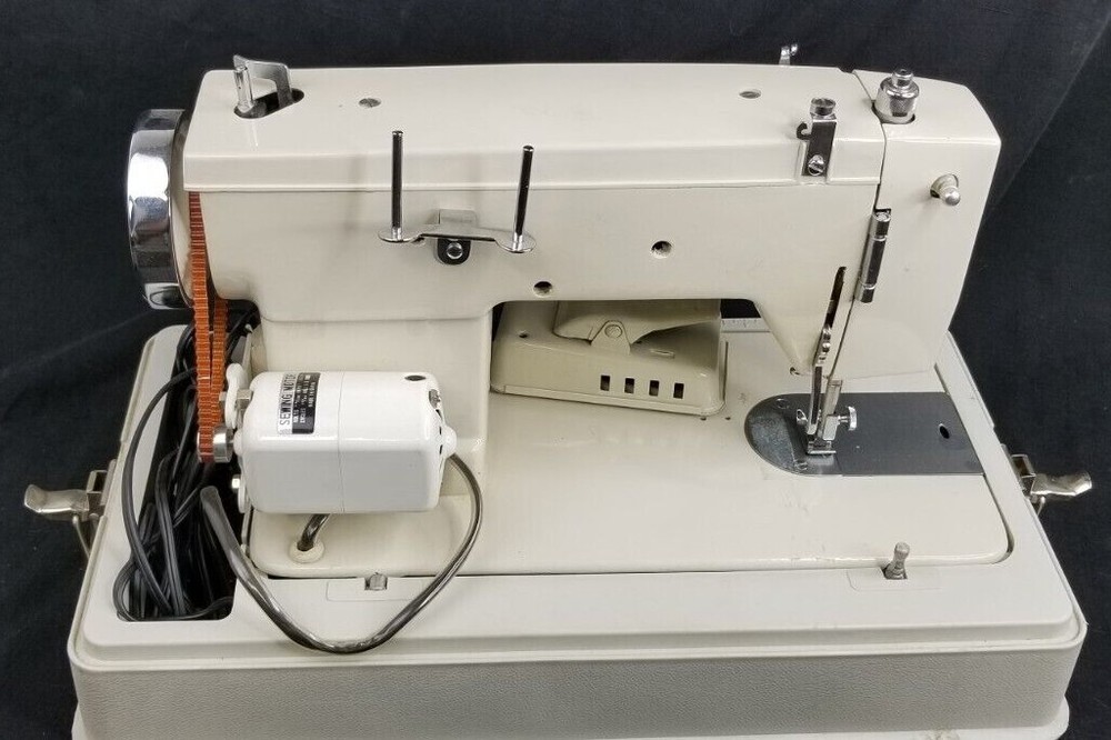 Vintage Dressmaker Sewing Machine Portable/Table Top