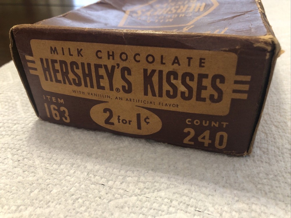 HERSHEY'S "KISSES" Box, 1950’s