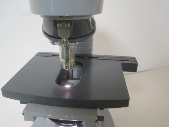 Spencer American Optical Monocular Lighted Lab Microscope w/Objectives 10x 45x