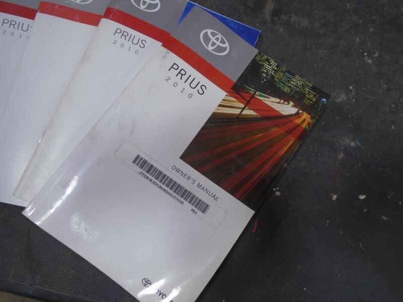 PRIUS 2010 Owners Manual 1425972