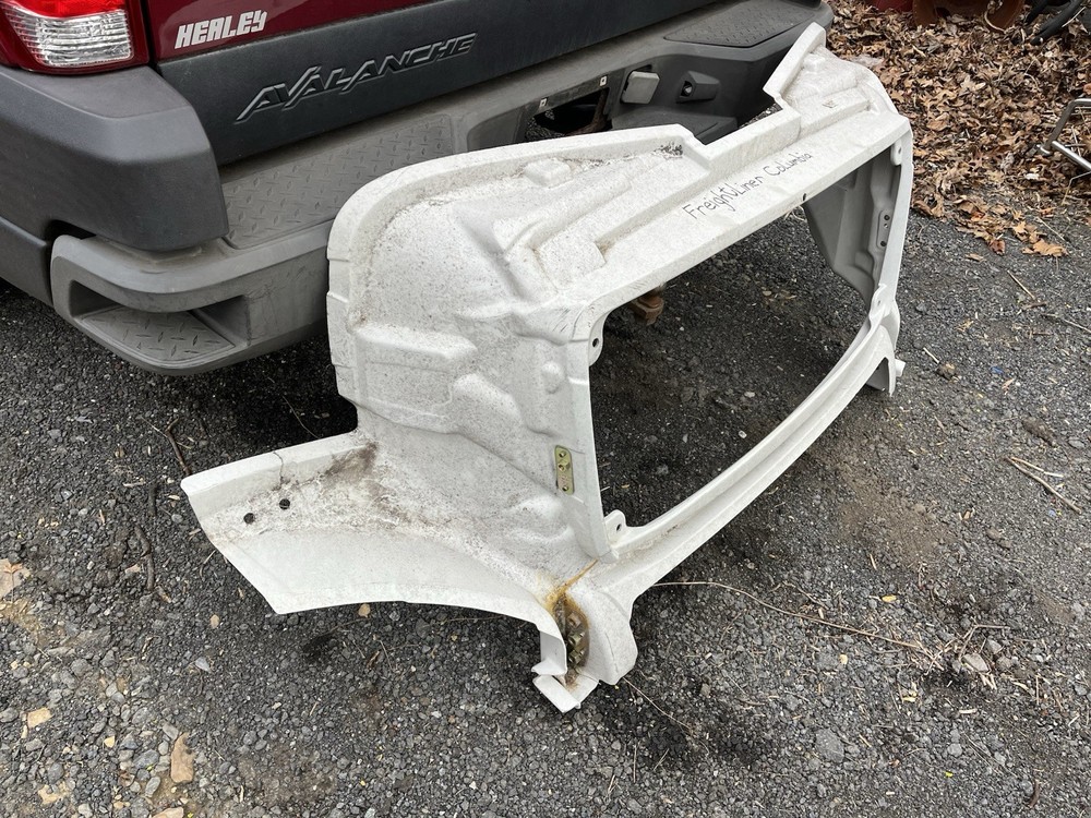 Freightliner Columbia Hood Frame Structure Support Skeleton Grill