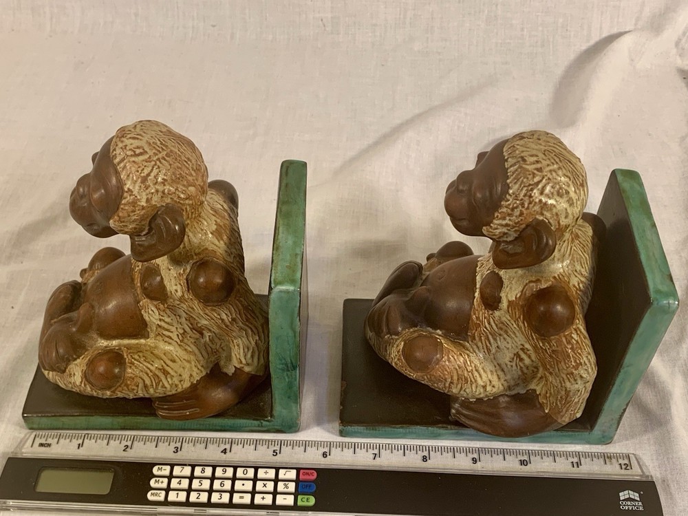 Pair Vtg Ceramic SMILING MONKEY BOOKENDS Large 6"x 3" Size HEAVY