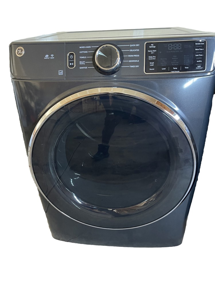 General Electric Washer and Dryer Set. Freestanding/side by side