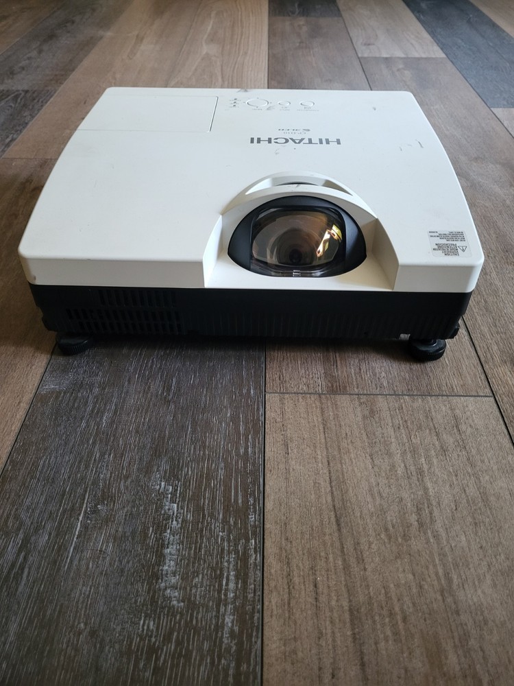 Hitachi CP-D10 projector 3LCD Untested Parts Only Read Description