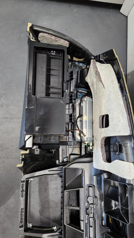 ✅ 06-13 OEM BMW E91 E92 335 Dash Dashboard Front Panel Black