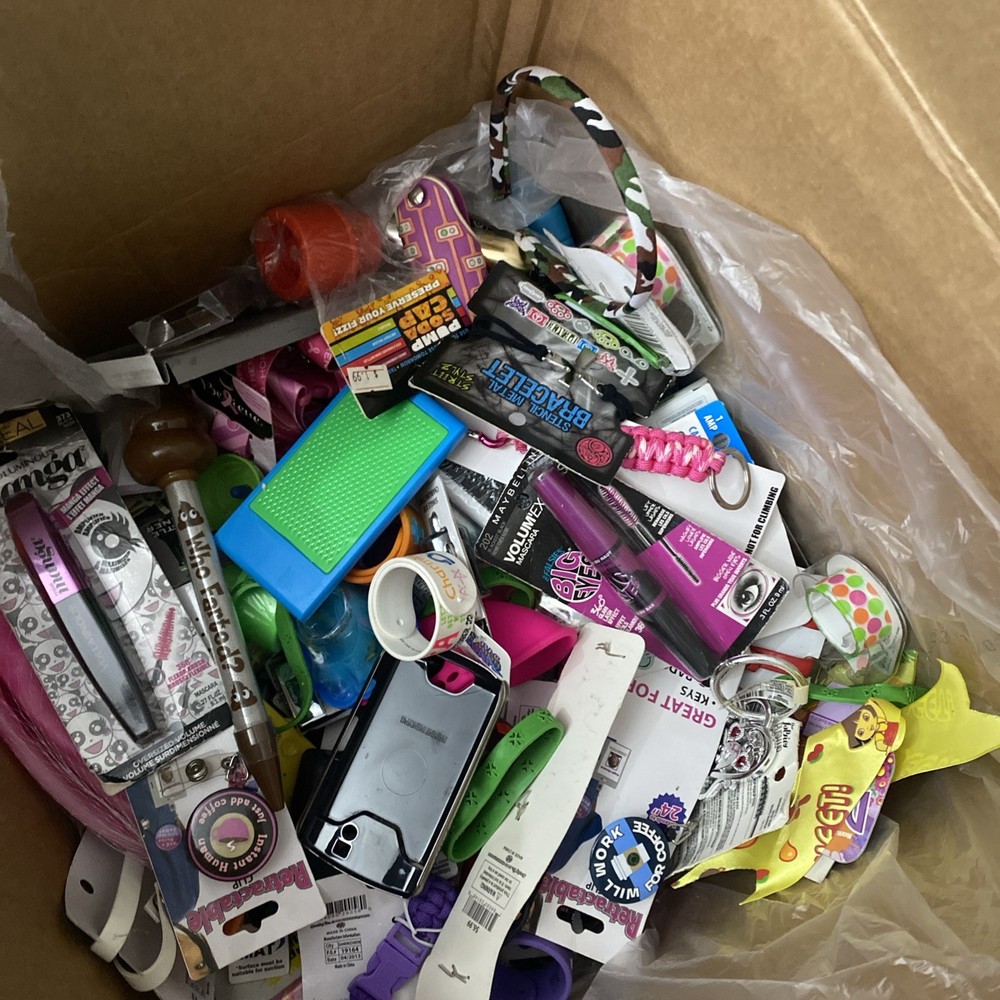 New for reseller random mix accessories box