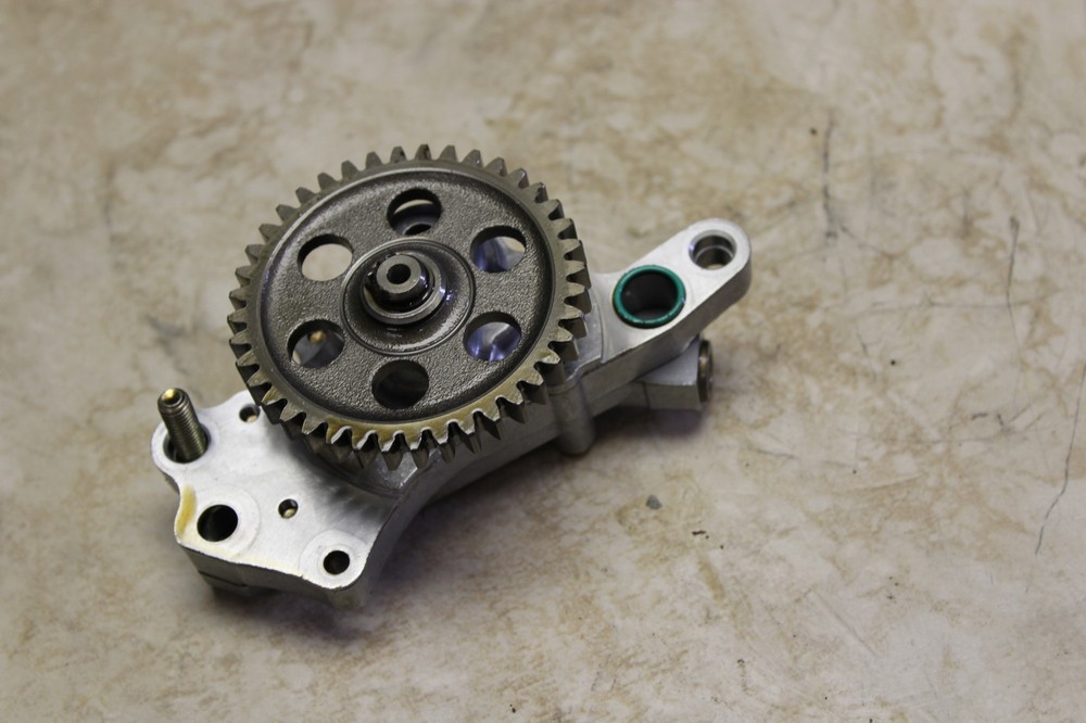 1997-2004 Ducati Monster 400 Engine Motor Oil Pump